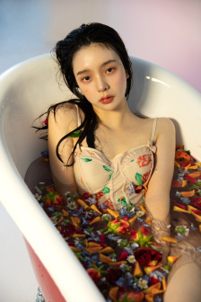 纯洁的轮舞曲在线观看免费观看动漫